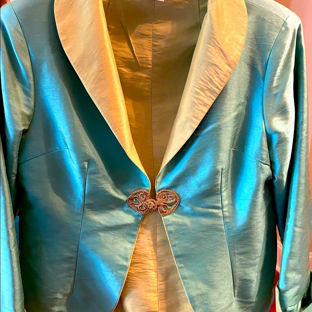 Silk 100% Chinese Jacket with Frog Closing